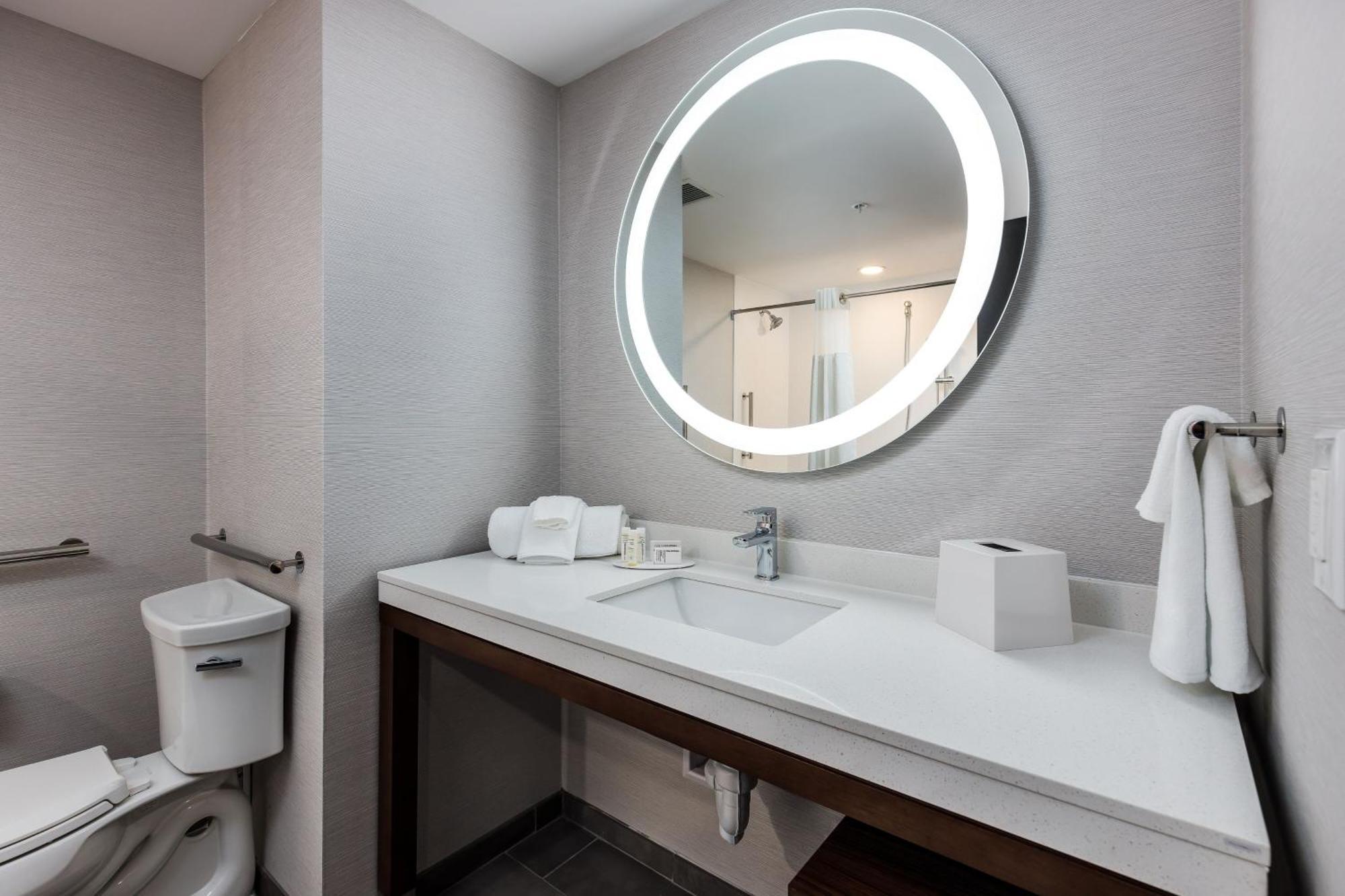 Courtyard By Marriott Pensacola I-10 West Hotell Exteriör bild
