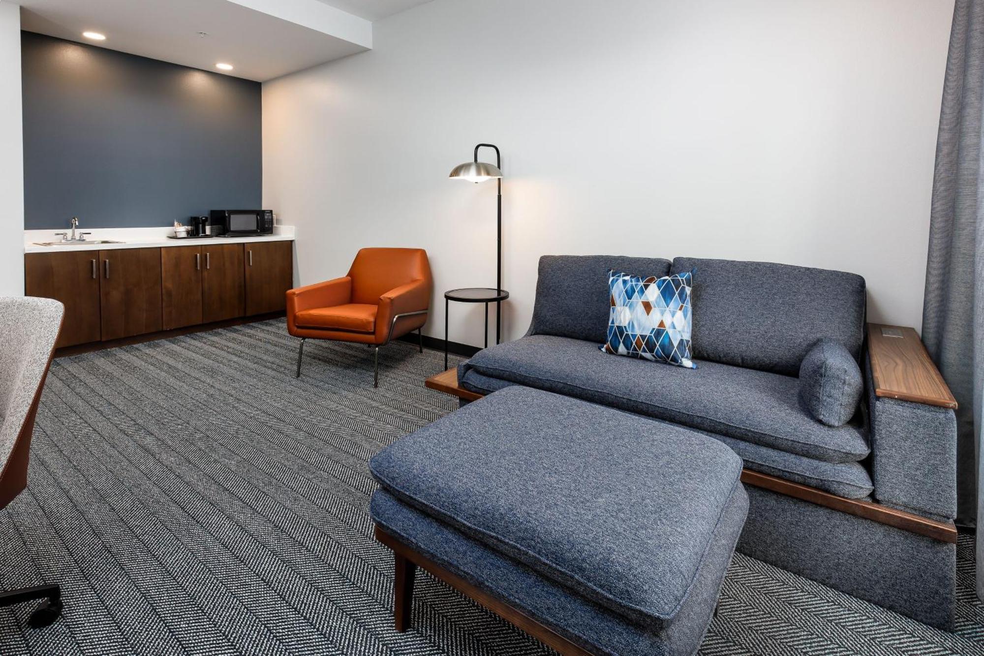 Courtyard By Marriott Pensacola I-10 West Hotell Exteriör bild