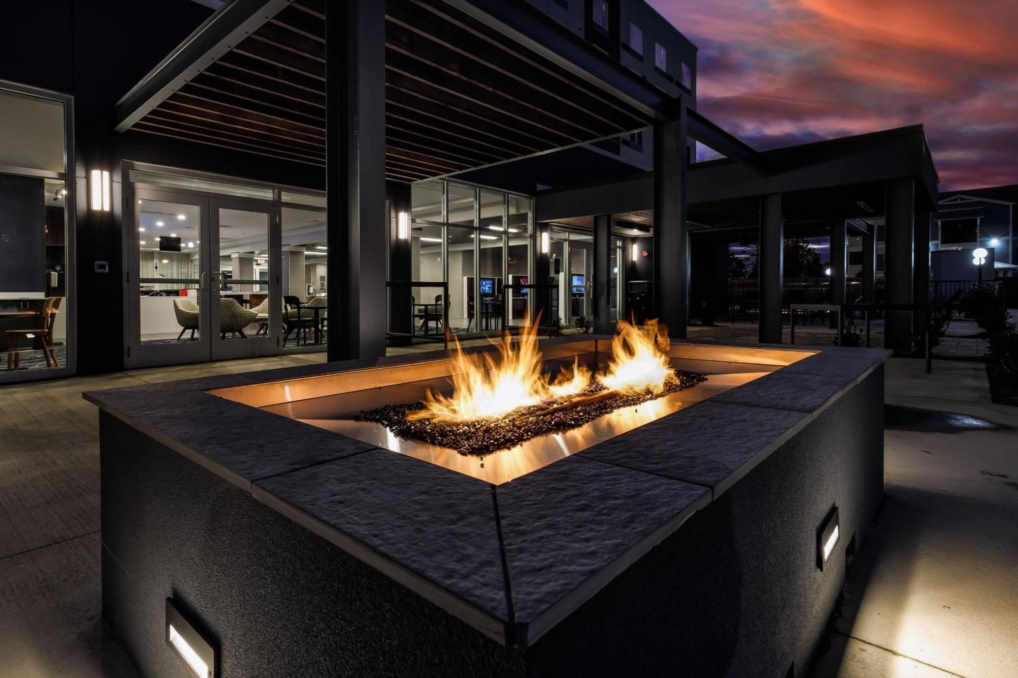 Courtyard By Marriott Pensacola I-10 West Hotell Exteriör bild