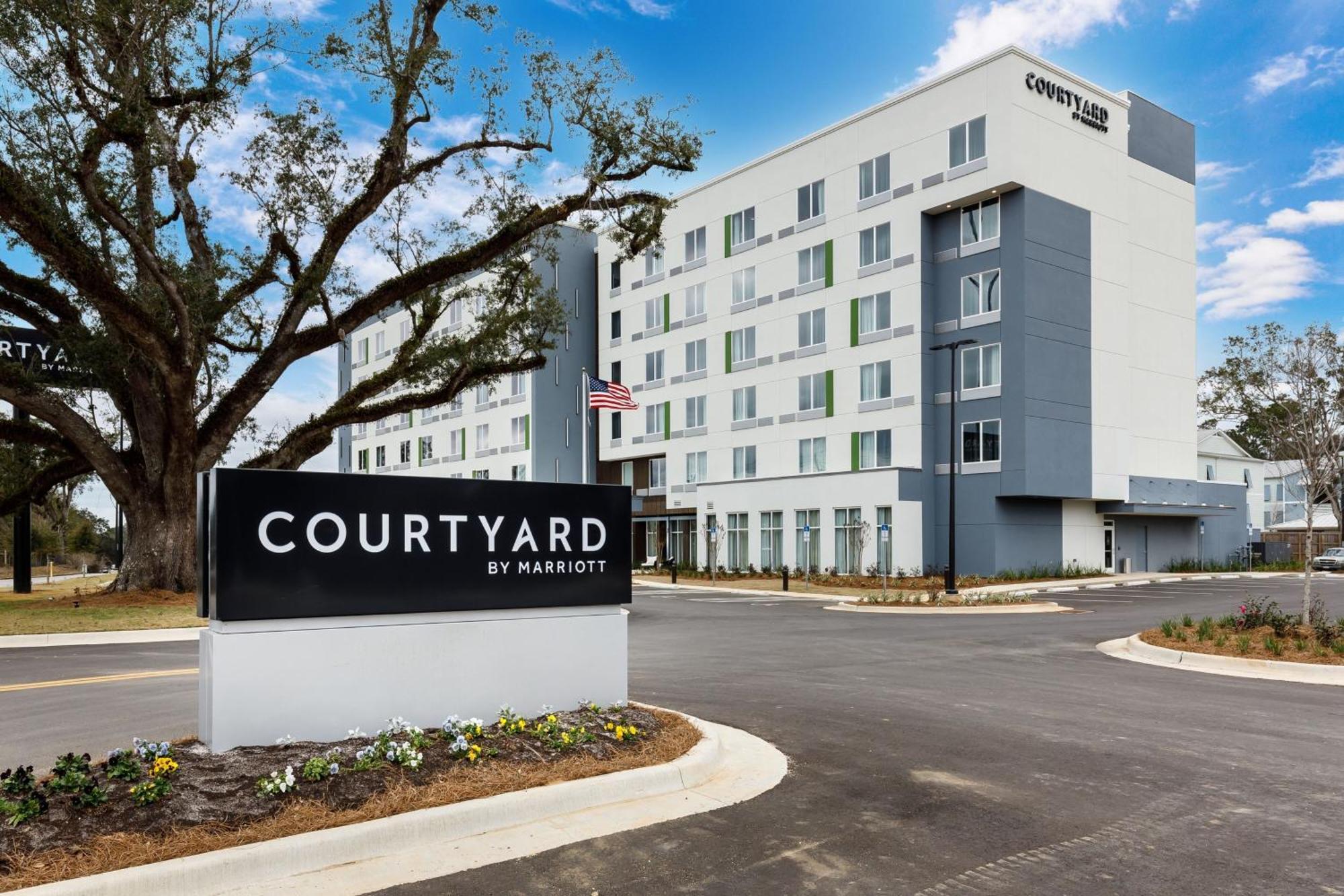 Courtyard By Marriott Pensacola I-10 West Hotell Exteriör bild