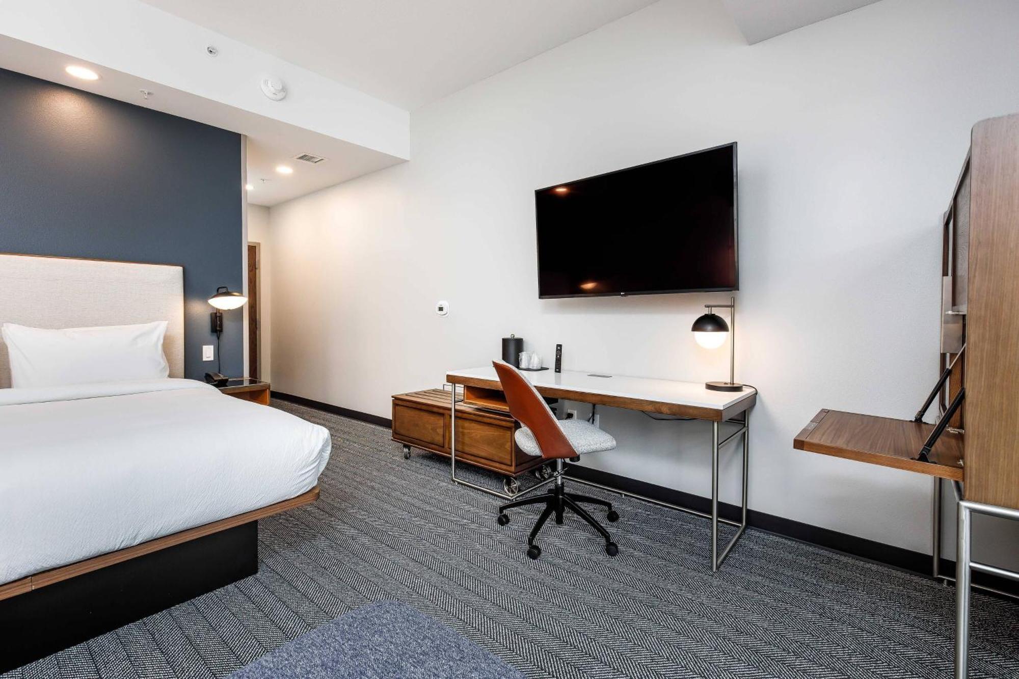 Courtyard By Marriott Pensacola I-10 West Hotell Exteriör bild